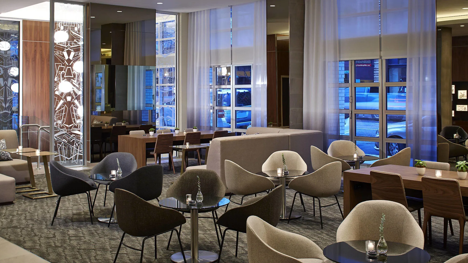9 Romantic Hotels in Downtown Portland That Stand Out