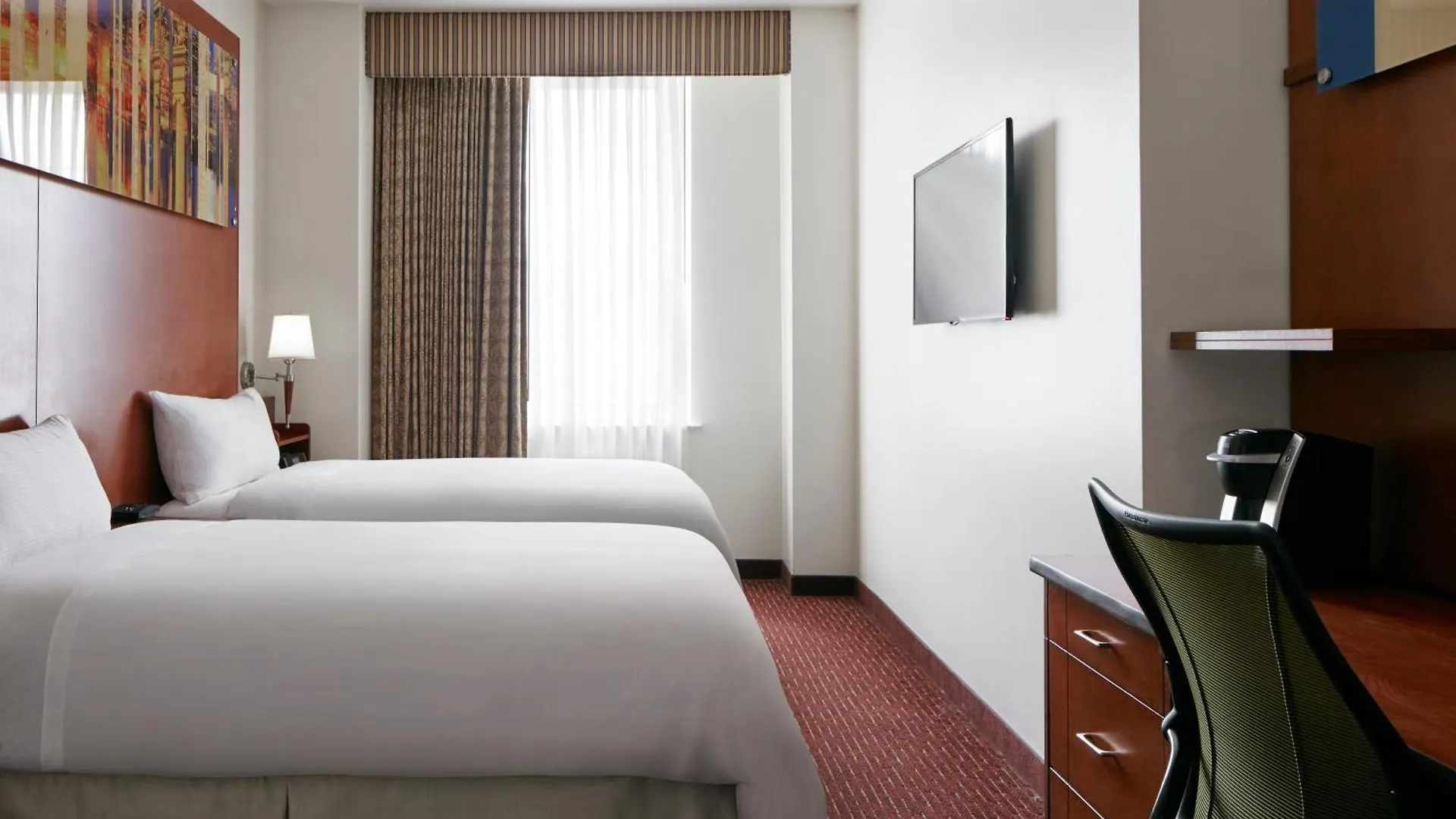 6 Top-Rated Business Hotels In Parkway Museum District, Philadelphia