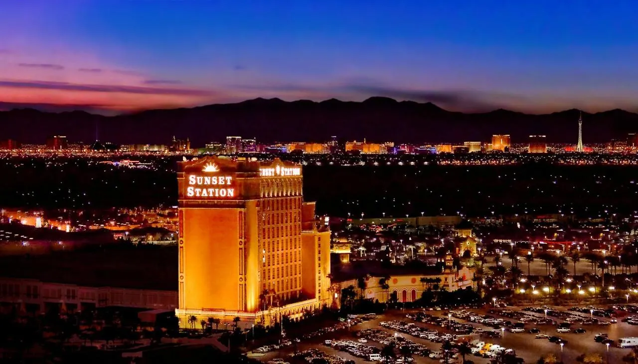 4 Smart Family-Friendly Hotels Near Sunset Park to Book