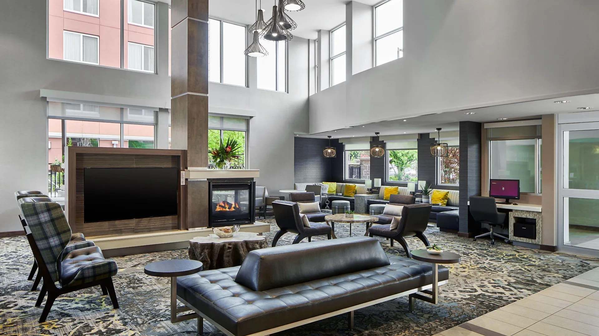 Where to Stay Near Lenox Square: 6 Top Business Hotels