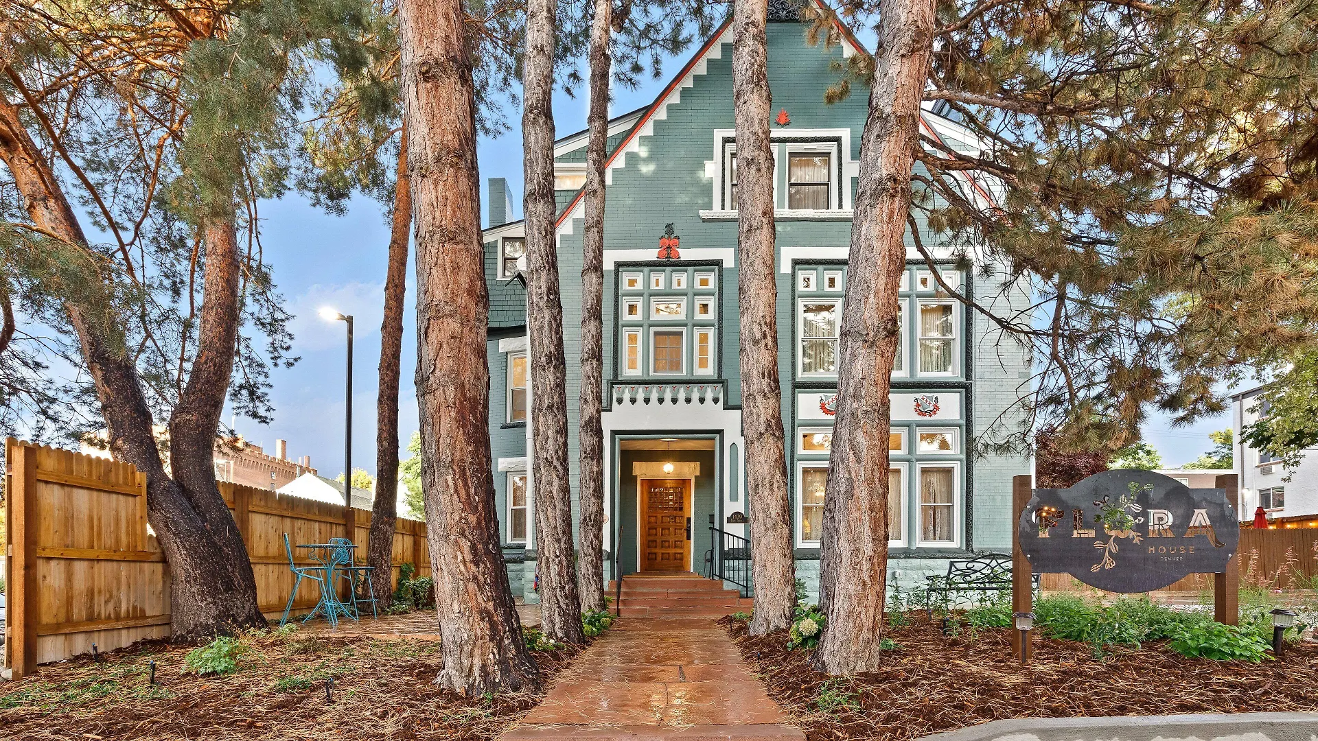 5 Central Denver Hotels Close to Arts Communications Inc