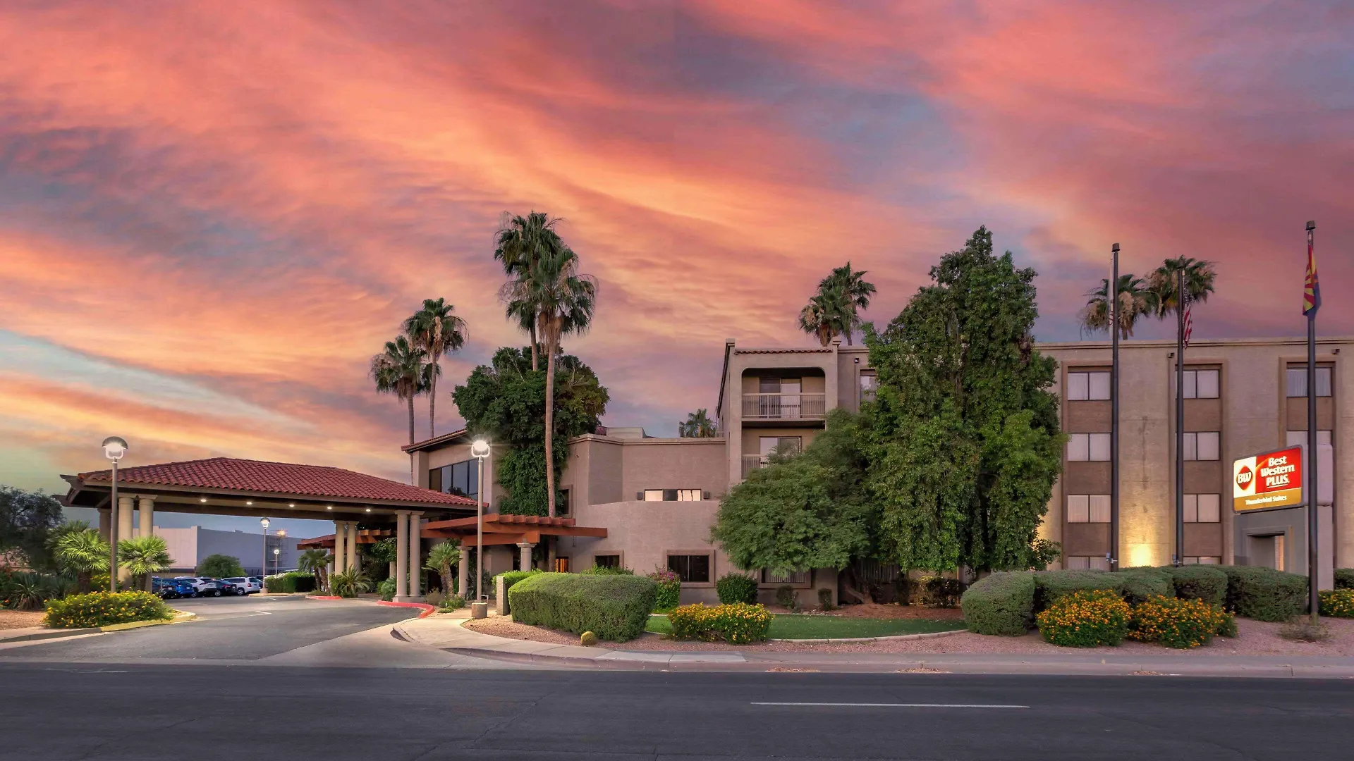 Staying In North Scottsdale: 6 Budget Hotels Compared