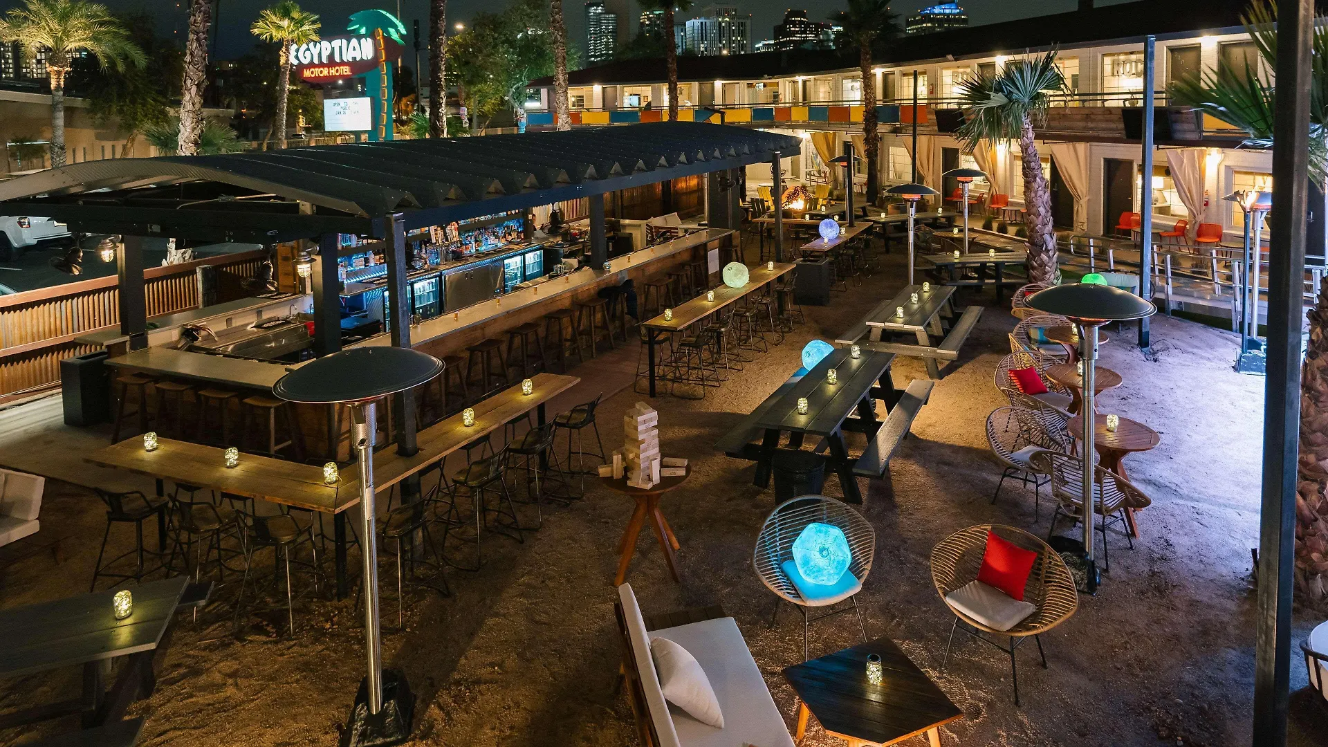 5 Airport Hotels in Downtown Phoenix That Stand Out