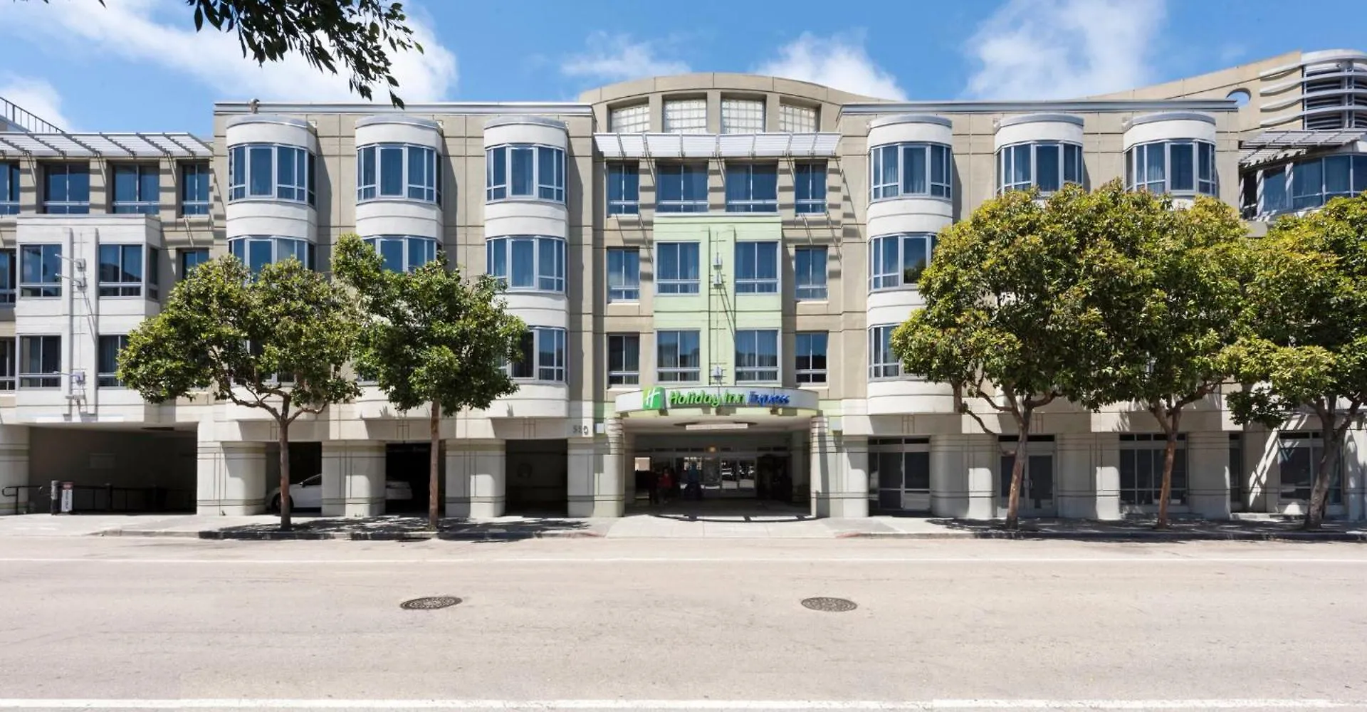 4 Work-Ready Business Hotels in Fisherman's Wharf SF