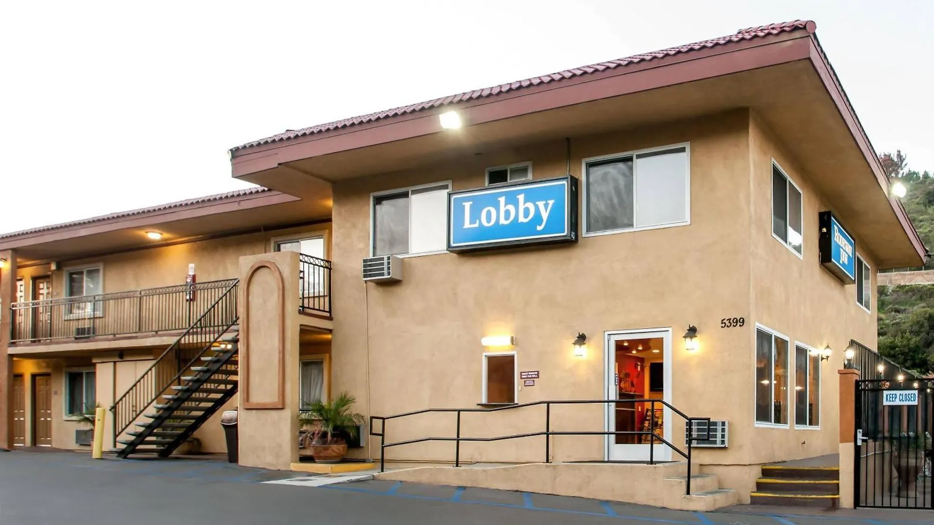5 Smart Budget Hotels Near Snapdragon Stadium Worth Booking