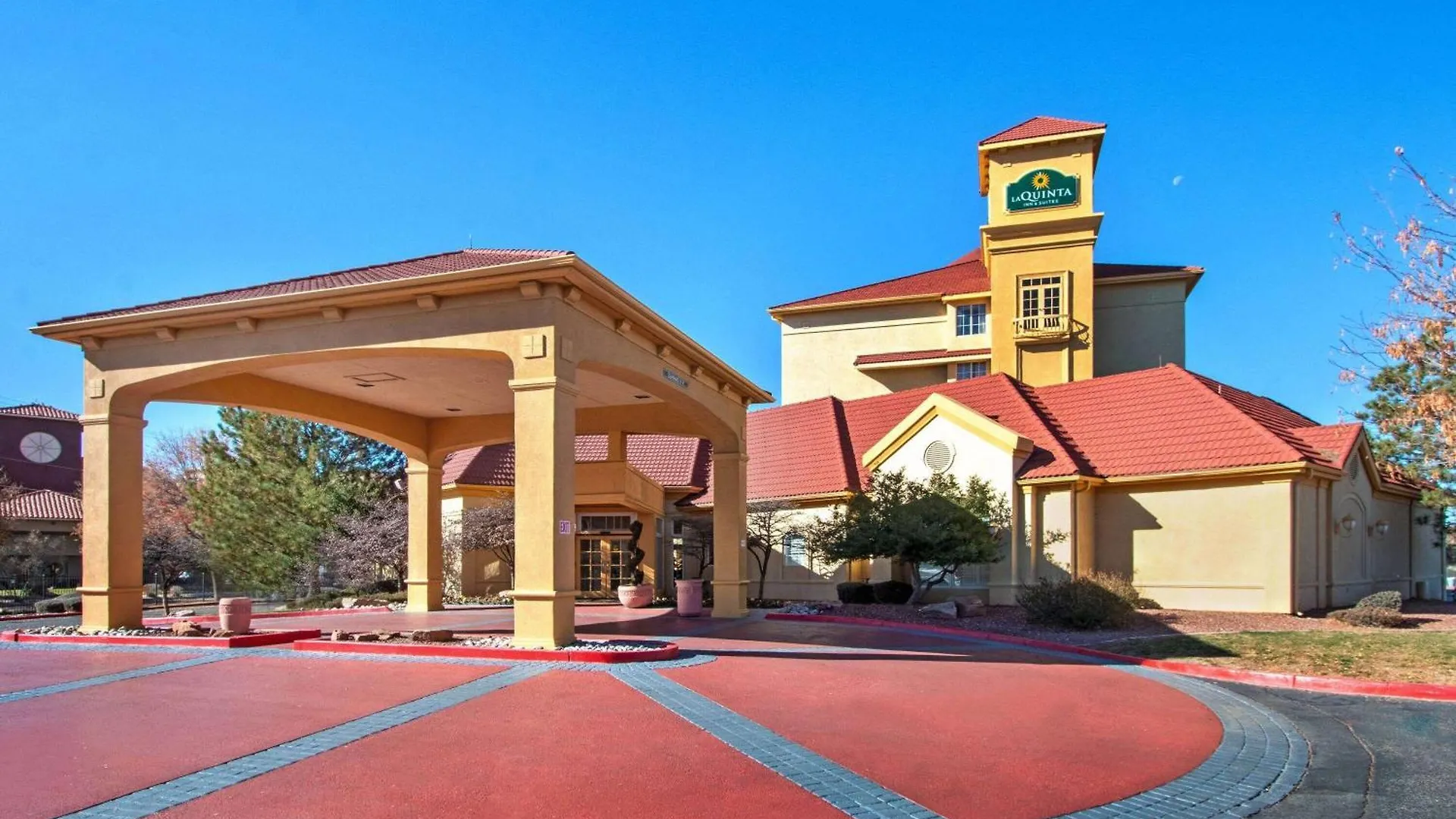 Where to Stay Near Indian Pueblo Cultural Ctr: 7 Budget Hotels