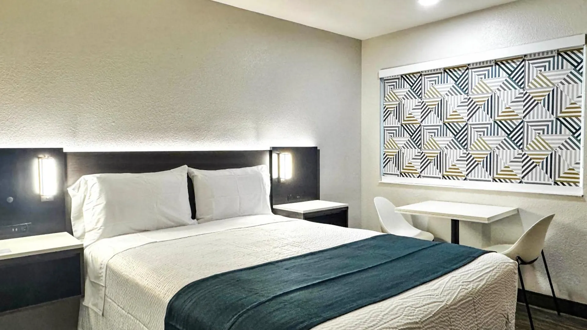 4 Hotels Near Community Recovery Ctr That Deliver Real Value