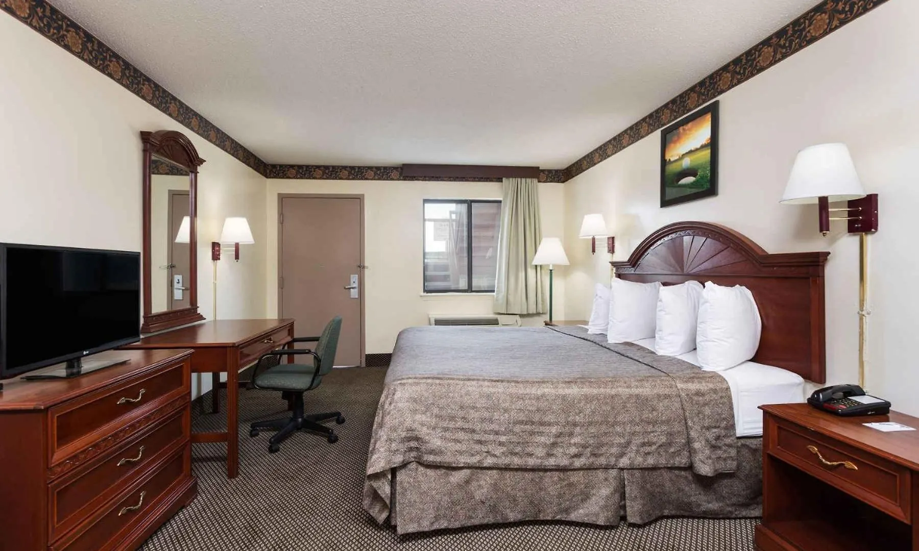 Where to Stay Near Tilt Augusta: 5 Budget Hotels Reviewed