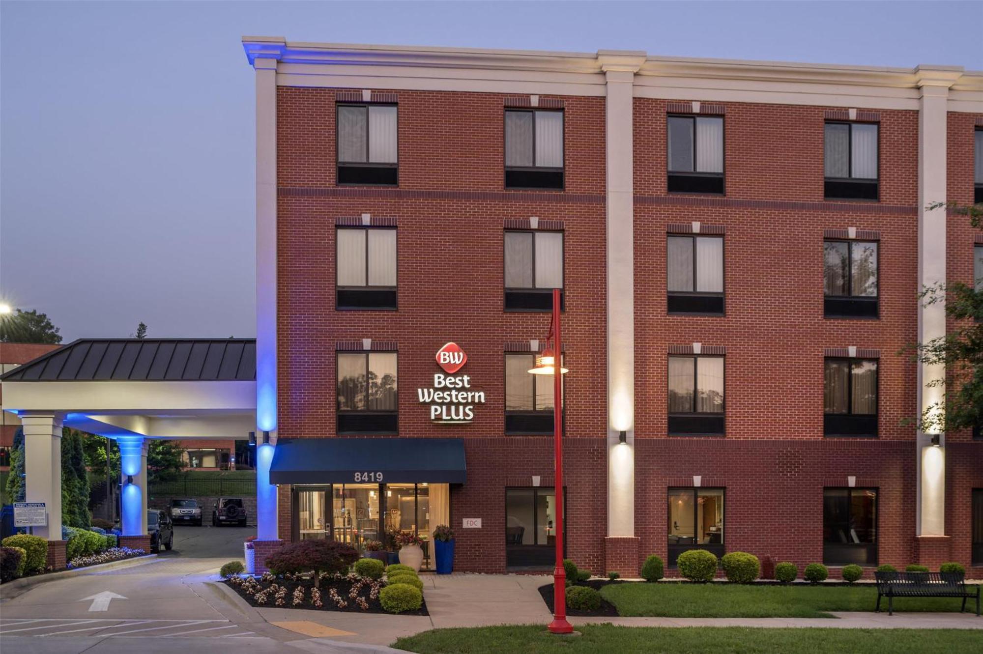 8 Business Hotels Near College Park Aviation Museum Worth Booking