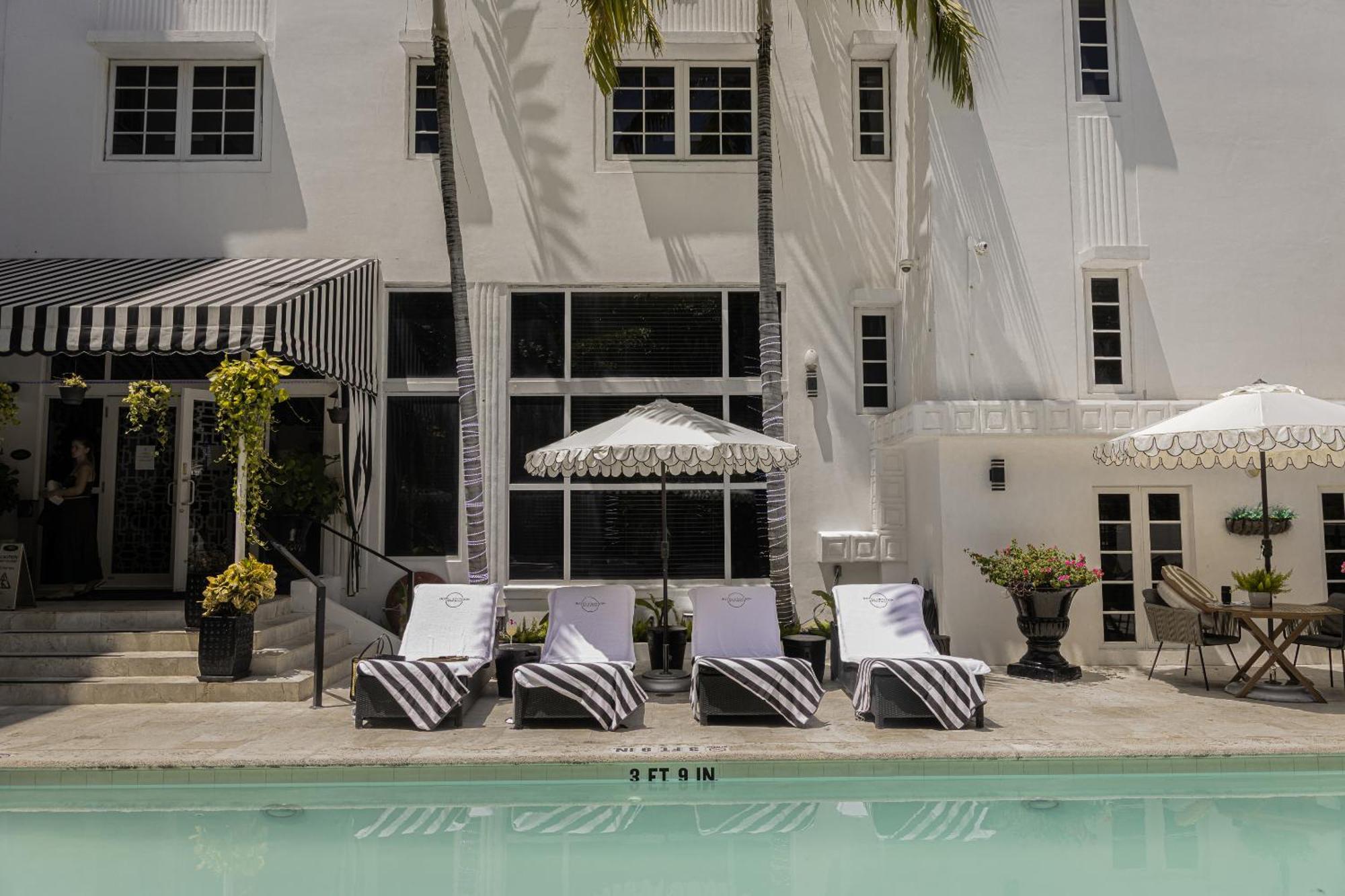 4 Smart Romantic Hotels In Mid-Beach Worth Booking
