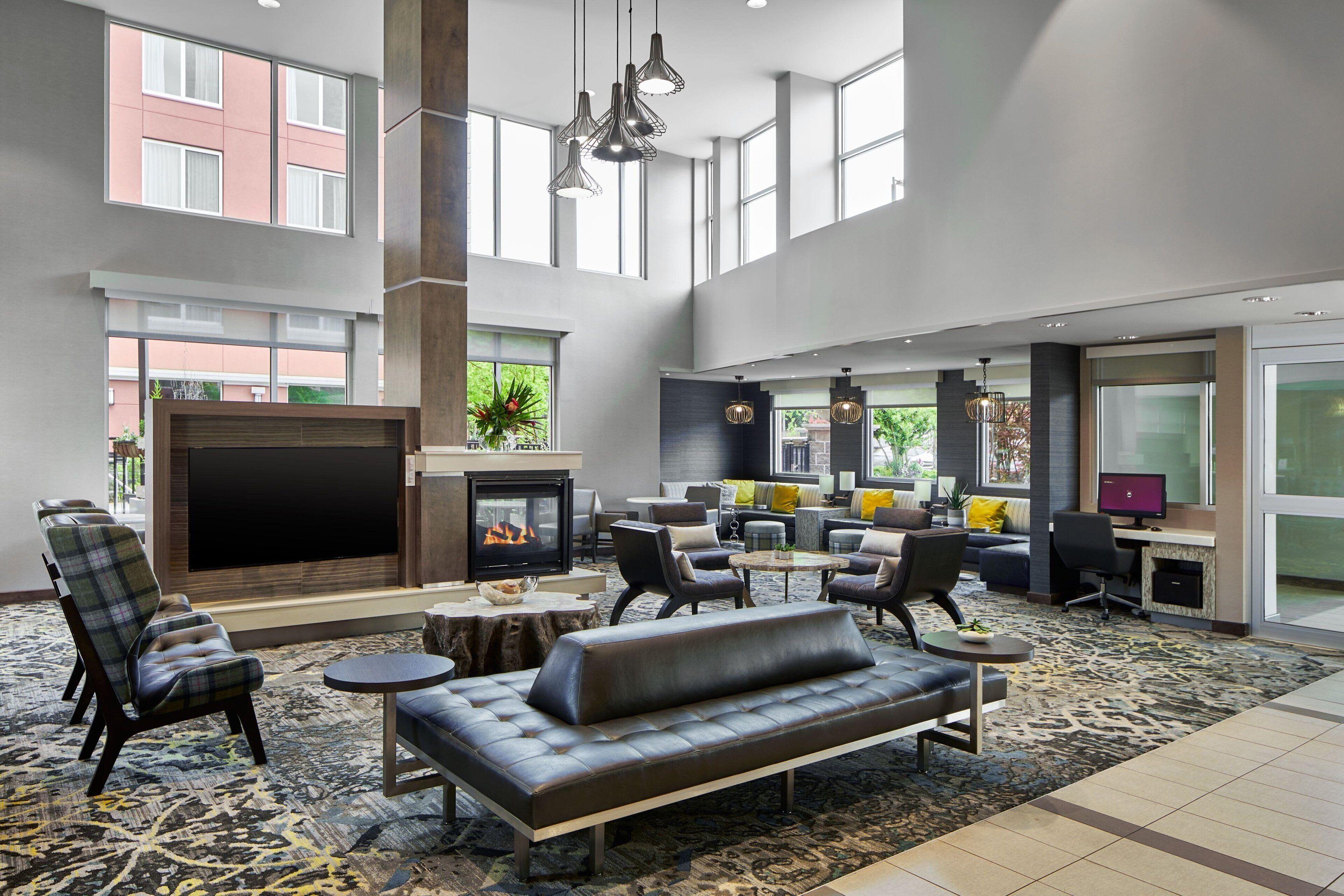 Where to Stay Near Lenox Square: 6 Top Business Hotels