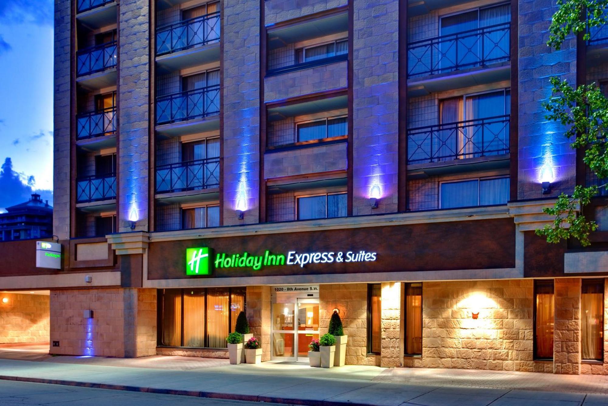 Where to Stay for Work: 7 Business Hotels in Downtown Calgary
