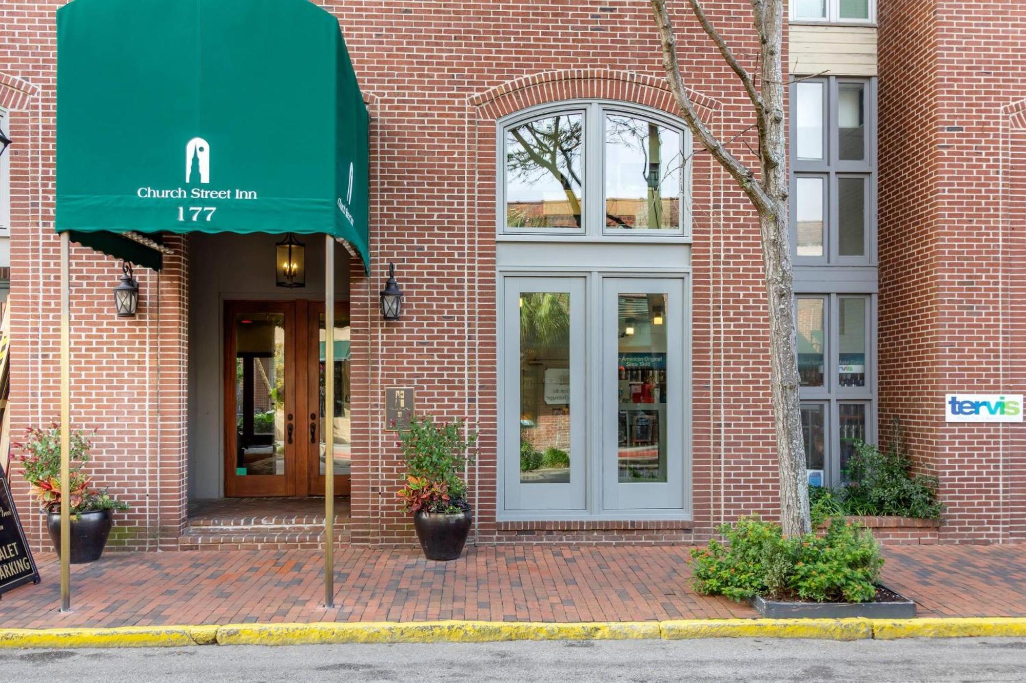 Where to Stay in Historic Charleston: 4 Best Historic Hotels