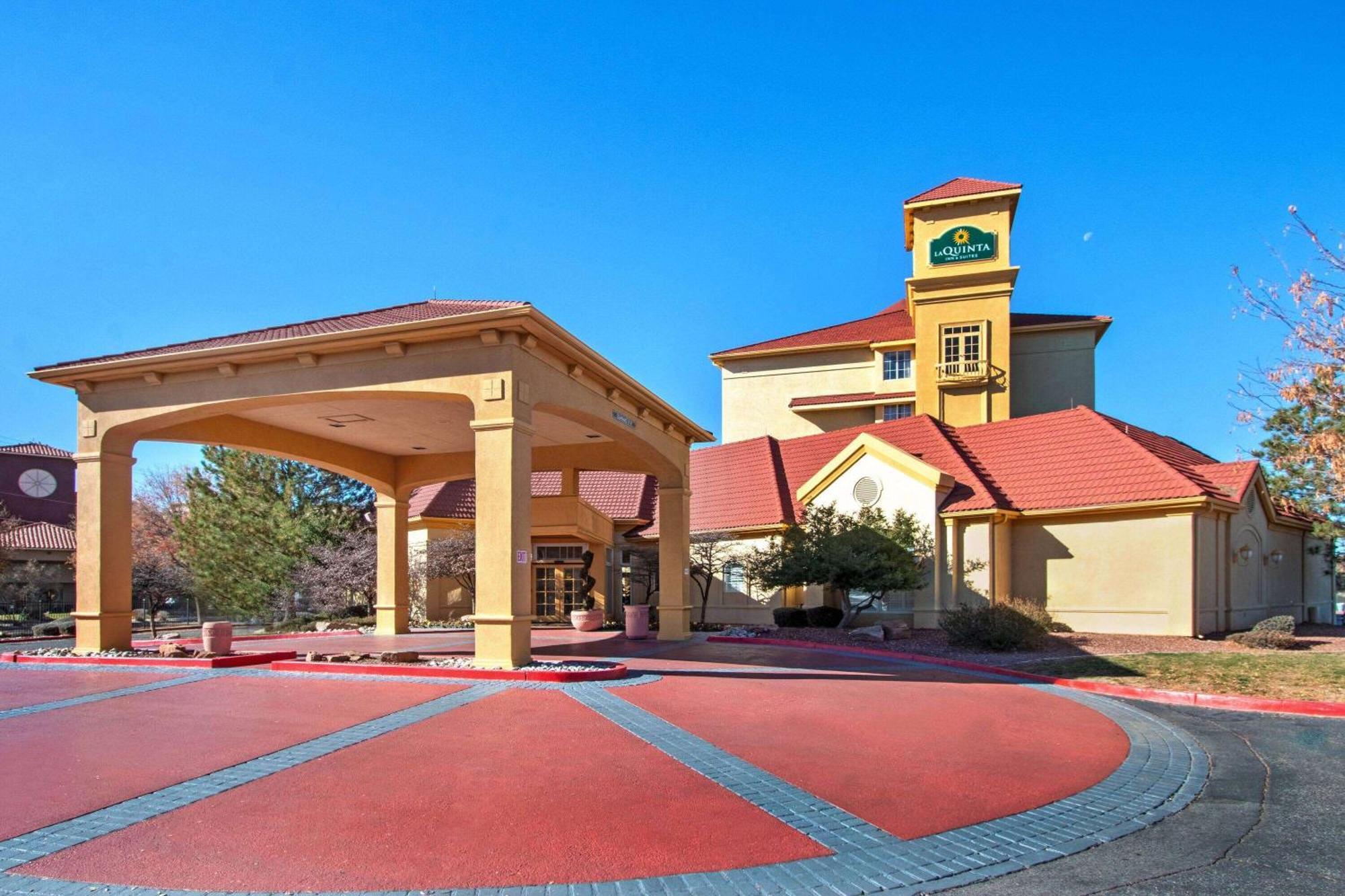 Where to Stay Near Indian Pueblo Cultural Ctr: 7 Budget Hotels
