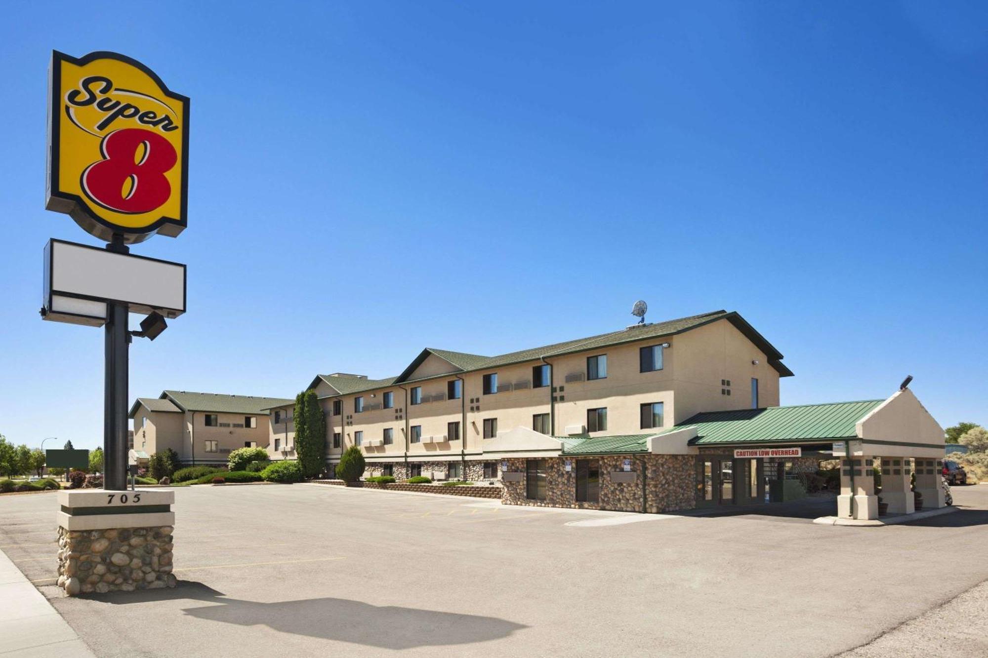 6 Airport Hotels Near Idaho Falls Recovery Center Worth Booking