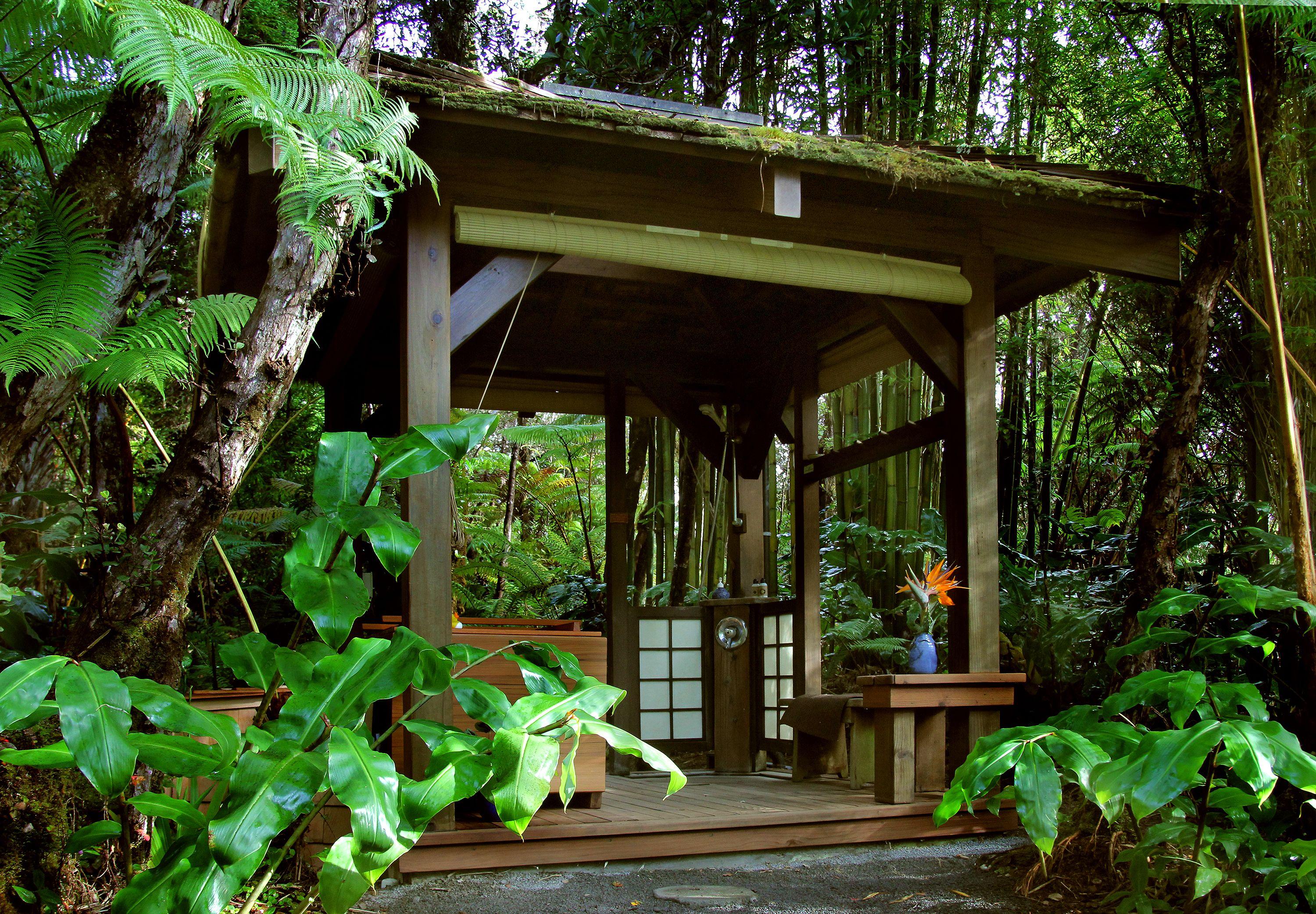 Where to Stay in Hawaii: 6 Best 4-Star Hotels